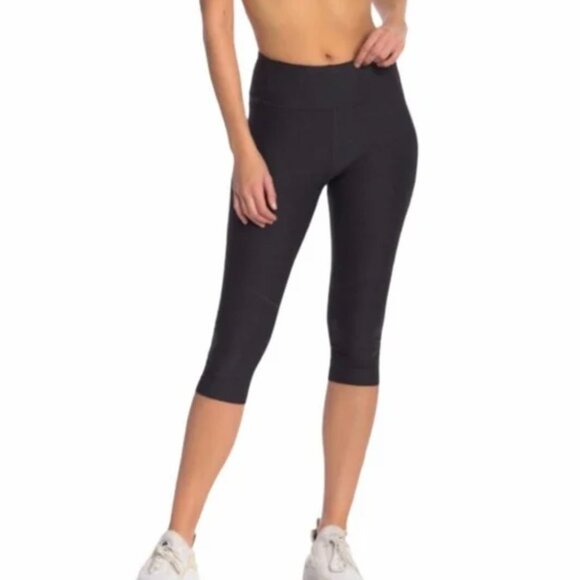 Outdoor Voices Pants - Outdoor Voices Knee Capri Crop Leggings Size S